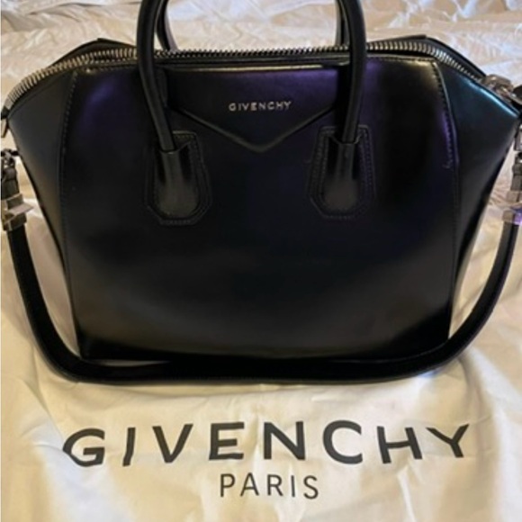 Authentic Black Givenchy Antigona Medium Bag - Picture 1 of 9